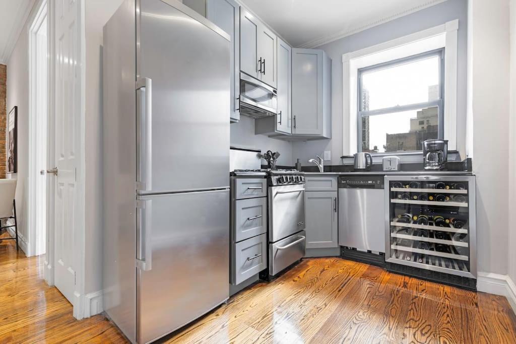 Gorgeous & Bright 3bdr & 1bth In Midtown Manhattan Nova Iorque